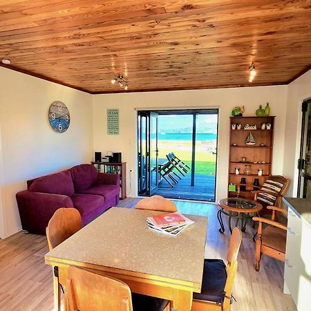 The Sunrise Bach - One Tree Point Holiday Home Exterior foto